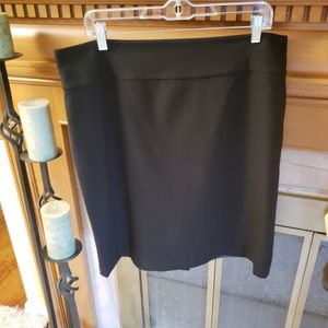 Womens size 16 black skirt, side zip